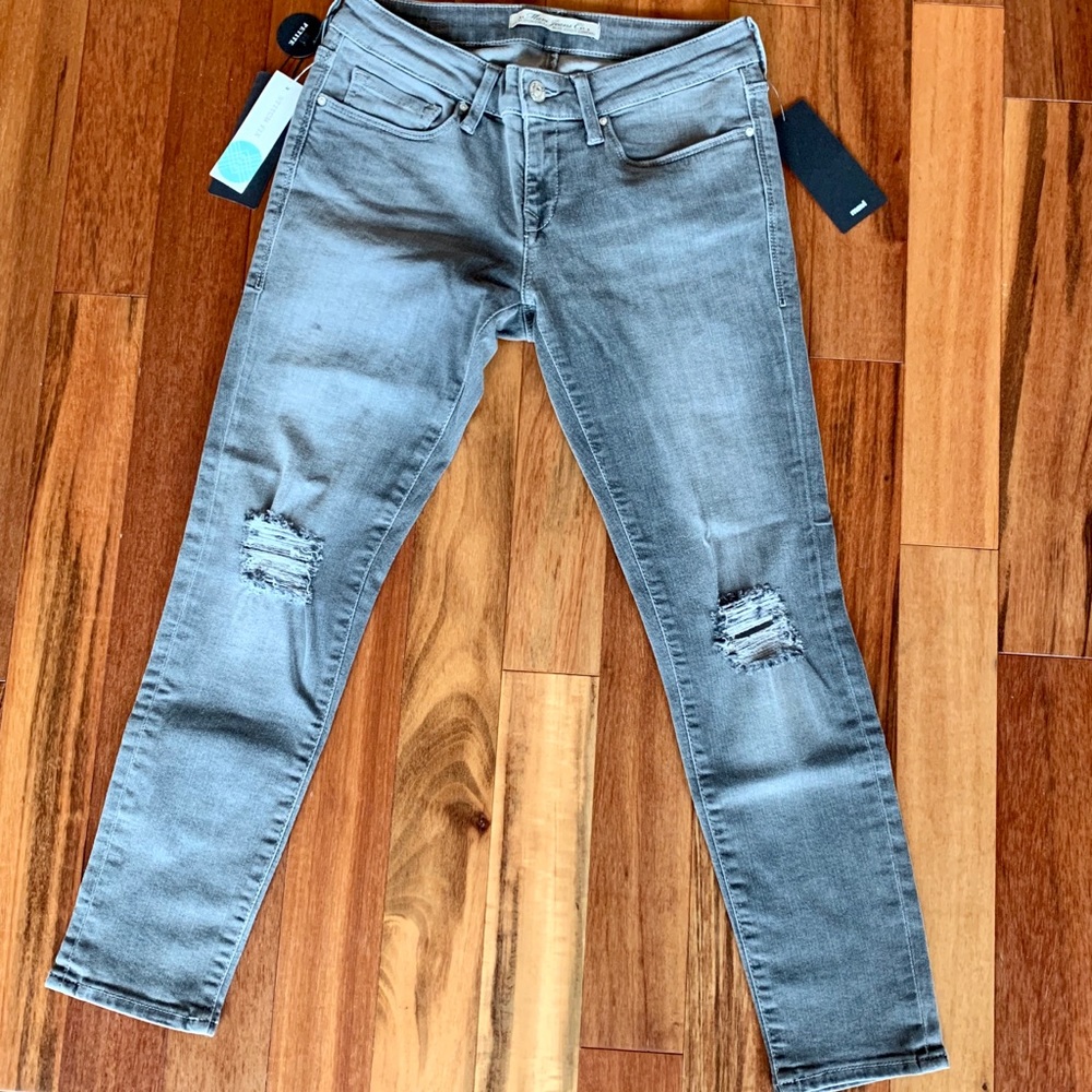 Distressed Skinny Jeans